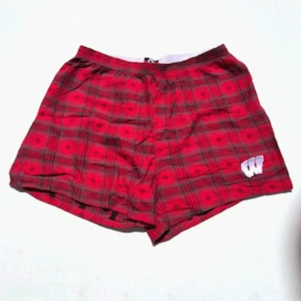 Size: Extra Large . {46-48} Wisconsin Badgers Boxer Shorts . New w/o Tags